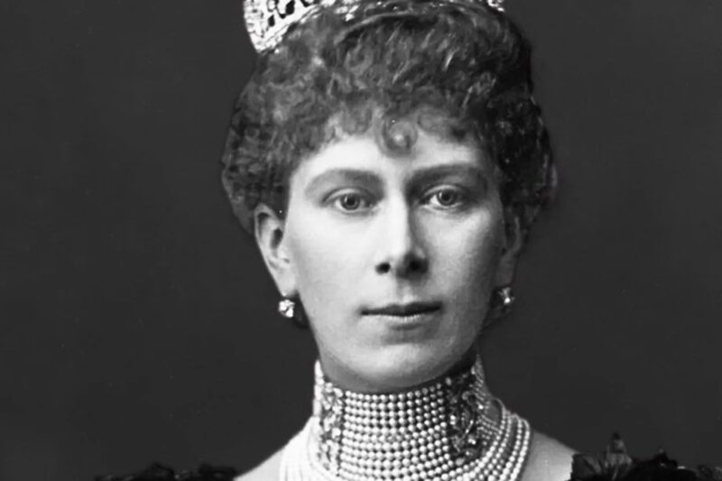 Queen Mary HATED Her Own Son Edward VIII, The Reason Is SHOCKING! D