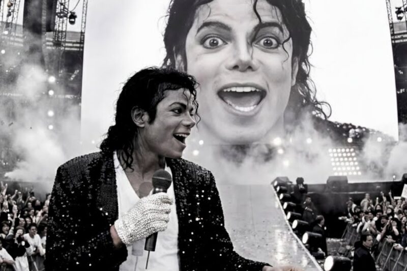 Michael Jackson’s FIRST Time Seeing Himself on Giant Screens – What Happened Next Changed Everything