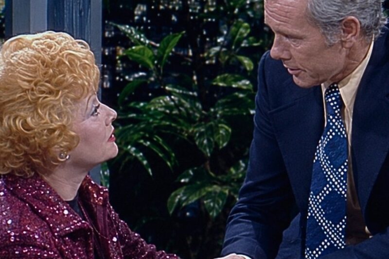 Lucille Ball Said 4 WORDS to Johnny Carson On Camera — And He Sat Frozen for 47 Seconds D