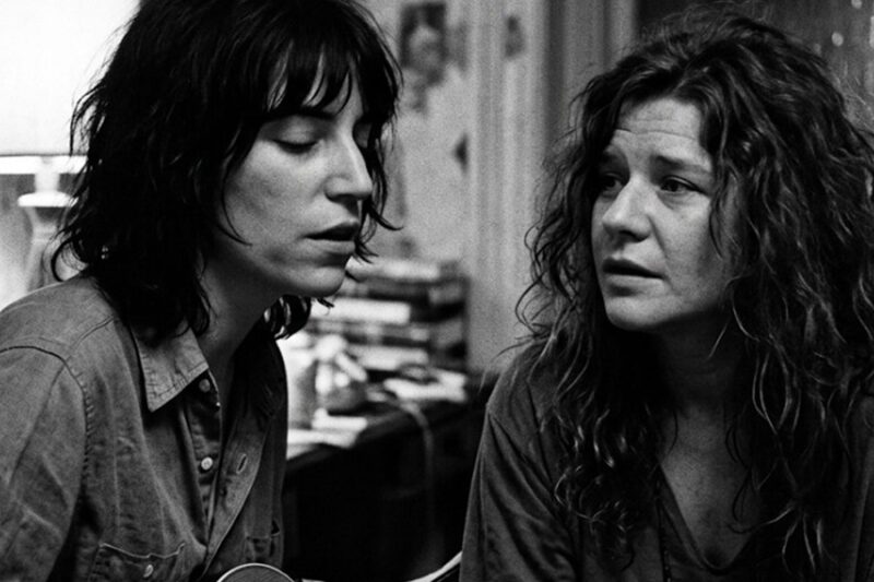 Patti Smith Sang a Lullaby to Janis Joplin at the Chelsea Hotel in 1970 Five Years Later She Sang It D