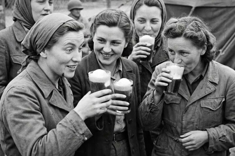 German POW Women Mistook an American Root Beer Float for a Luxury Drink — Their Reaction Was