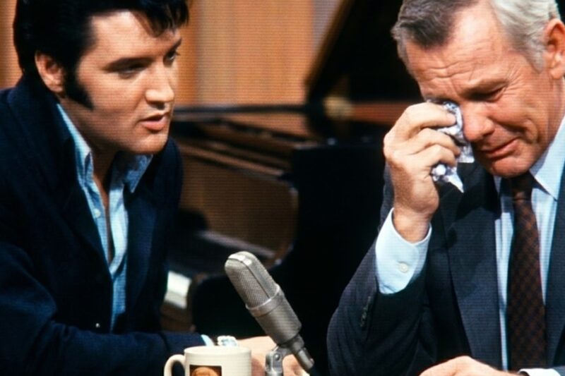 Johnny Carson Asked Elvis ONE Question About His Mom — 30 Million Watched Him Break Down d
