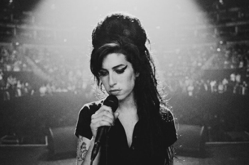 Amy Winehouse was booed off stage in Birmingham. Nobody knew what she did that afternoon. d