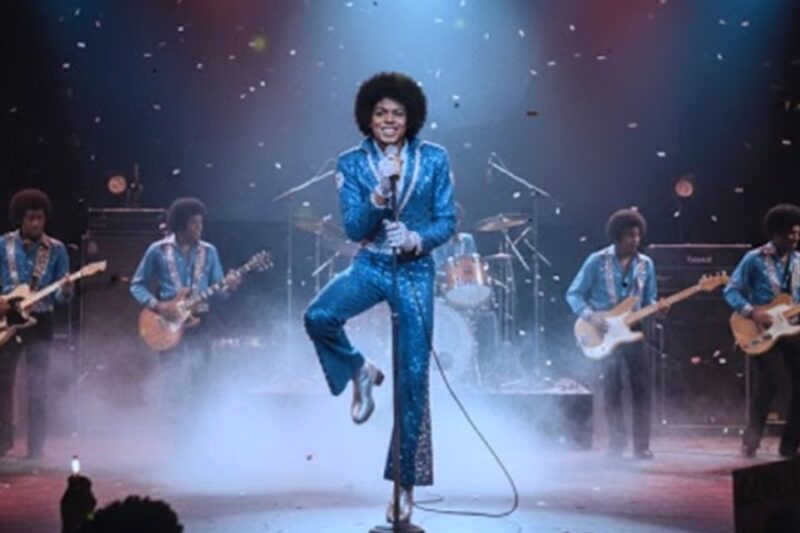 They Laughed when 15-year-Old MJ Picked Up The Microphone – 3 Minutes Later, Everyone Was Standing D