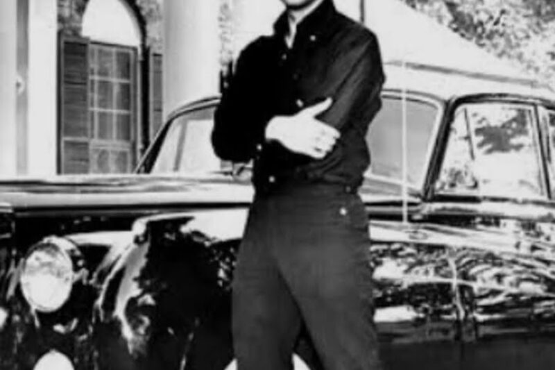 Elvis Presley Gave Away Over 200 Cars In His Lifetime Most Of The People He Gave Were Strangers D
