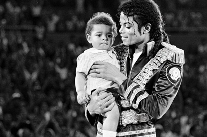 Michael Jackson STOPPED entire concert for dying 9-year-old—what happened next left 65,000 in TEARS D