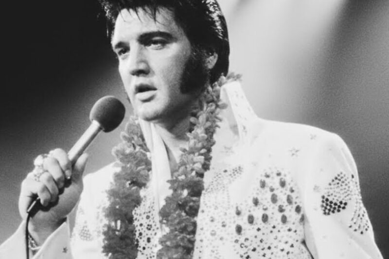 Elvis’s Mother’s Deathbed Secret About His Twin Brother Will Shock You D