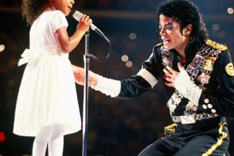 A 7-Year-Old Girl Sang to Michael Jackson — Seconds Later, He Couldn’t Hold Back His Tears 