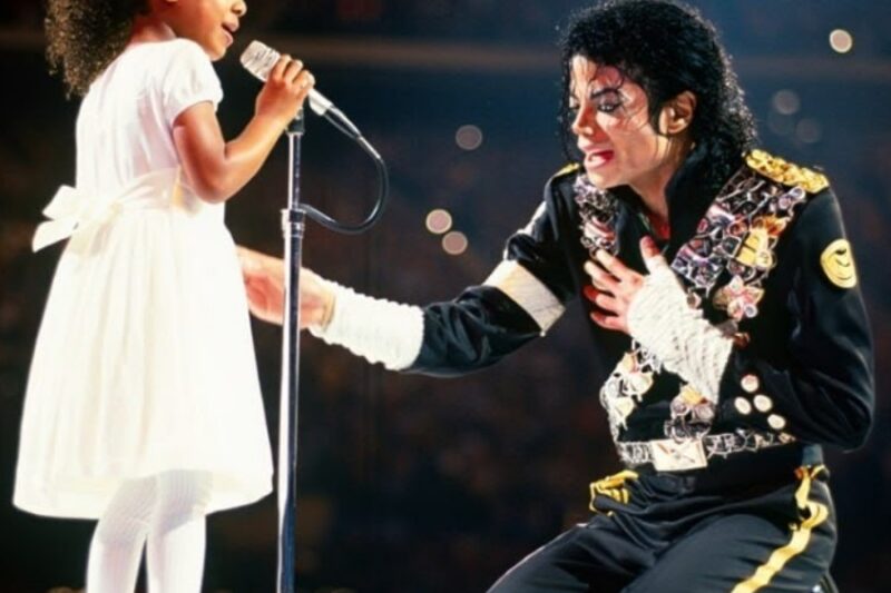 A 7-Year-Old Girl Sang to Michael Jackson — Seconds Later, He Couldn’t Hold Back His Tears 