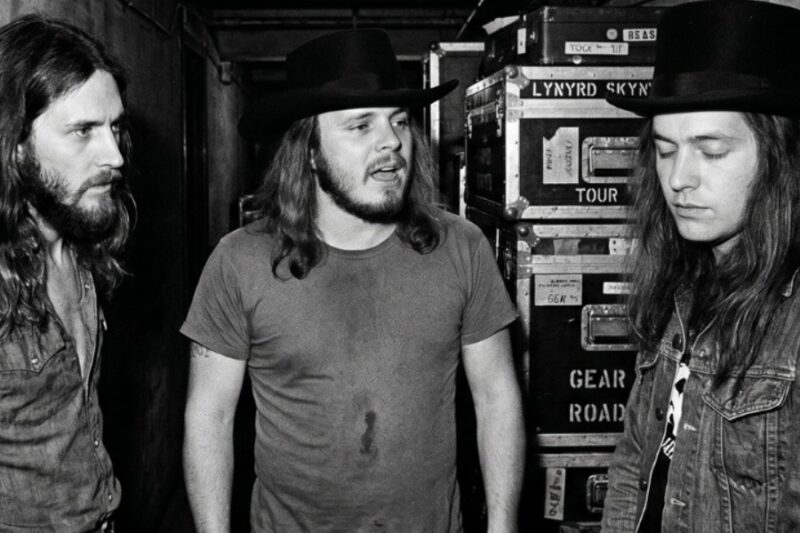 He Said This Before Every Show — The Crew Who Heard It Never Forgot Ronnie Van Zant’s Words