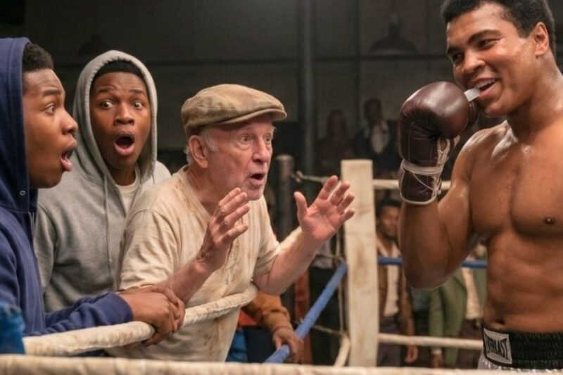 Muhammad Ali Quietly Entered the Gym—Then a Trainer Said “Show Us What You Can Do!” JJ