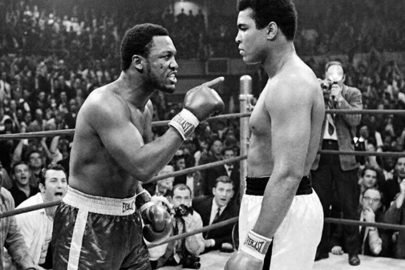 Undefeated Champion Joe Frazier Was ANGRY Towards Muhammad Ali — Crowd Thought Ali Was “Finished” JJ