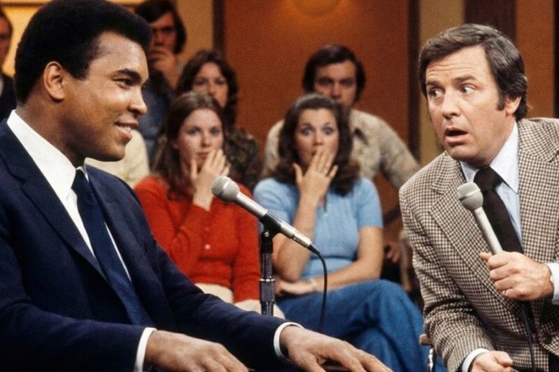 A Journalist Tried to Humiliate Muhammad Ali on Live TV — His Calm Reply Silenced the Room JJ