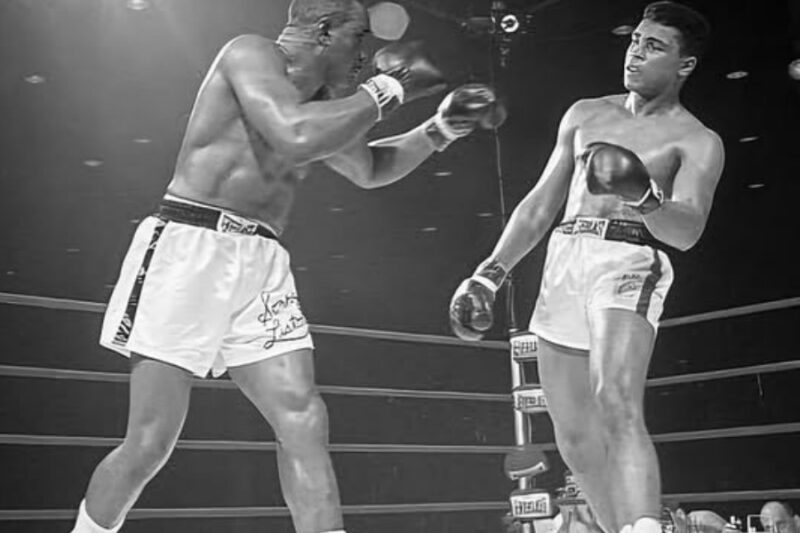 The Heavyweight’s Pause: How One Young Girl’s Quiet Despair Halted The Greatest of All Time