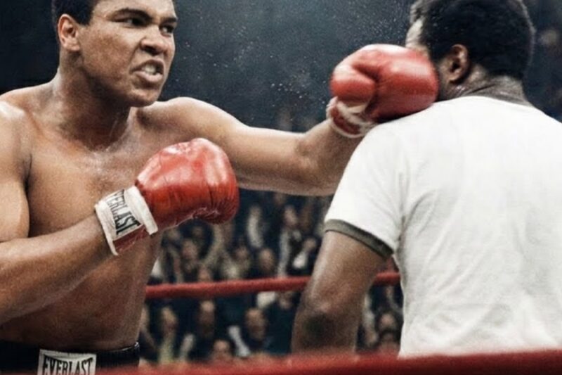 They Expected Muhammad Ali to Defend Himself — He Defended Someone Else JJ