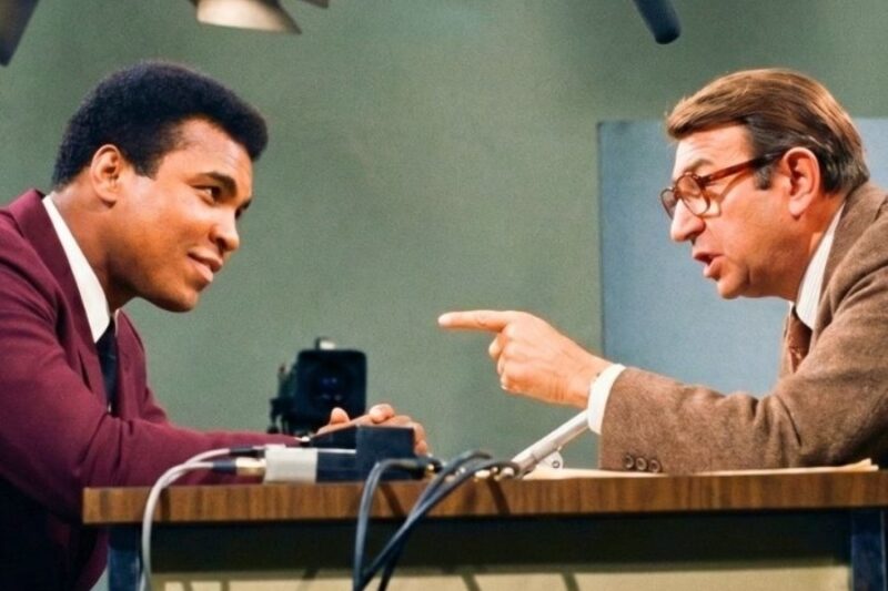 Muhammad Ali crushed Howard Cosell live on TV with one answer! JJ