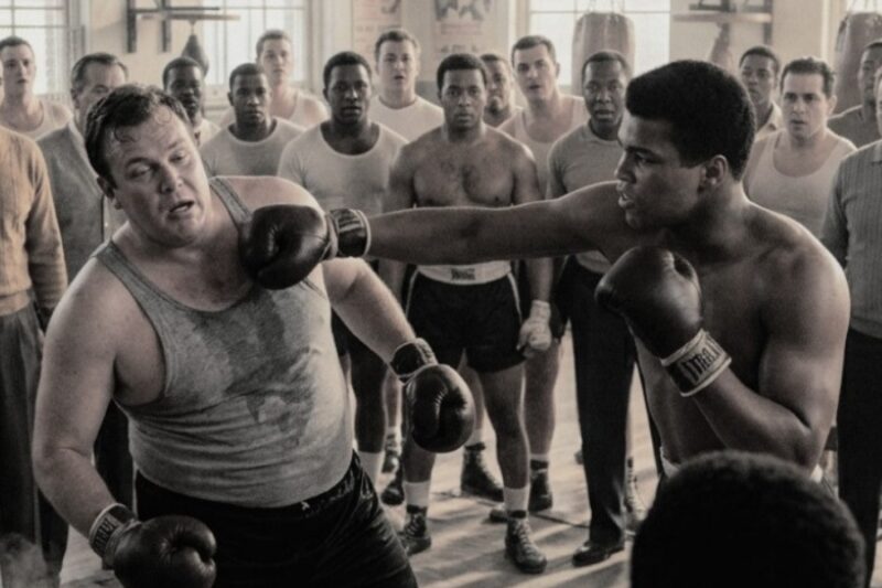 304lb Wrestler Challenged a Random Man at the Gym — Didn’t Know It Was Muhammad Ali —5 Seconds Later JJ